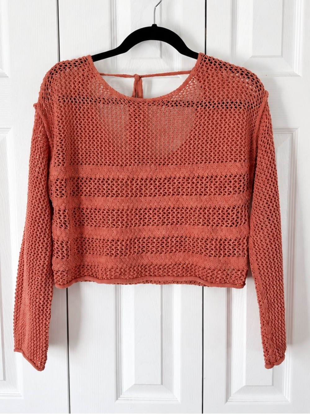 American Eagle Crochet Open Knit Tie Front Cropped Sweater Top Women’s M